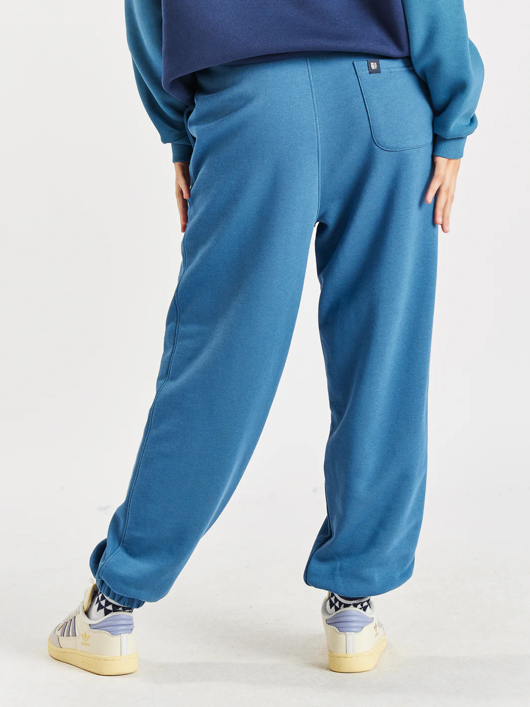 Camille Sweatpants Petrol - Harper & Lewis